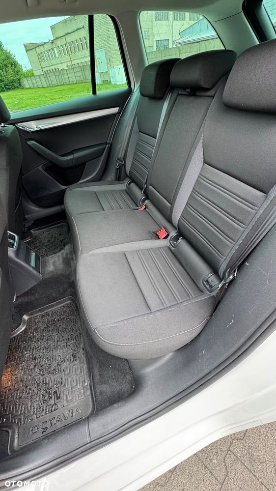 Skoda Octavia 1.6 TDI Ambition - 16