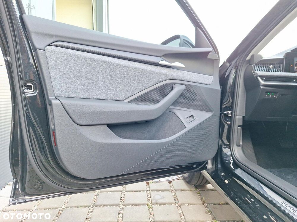 Skoda Superb 1.5 TSI mHEV Edition 130 DSG - 12