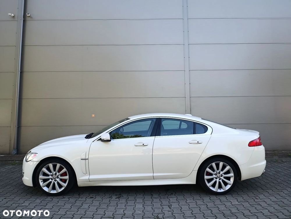 Jaguar XF 3.0 V6 S Pace - 21