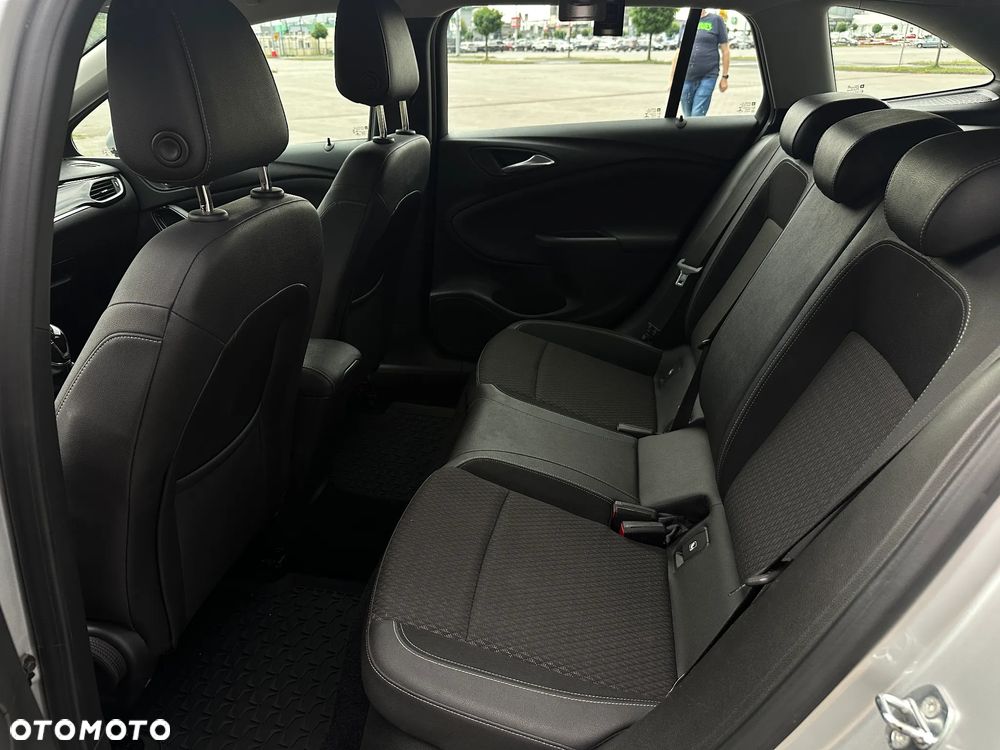 Opel Astra 1.6 CDTI Elite - 12