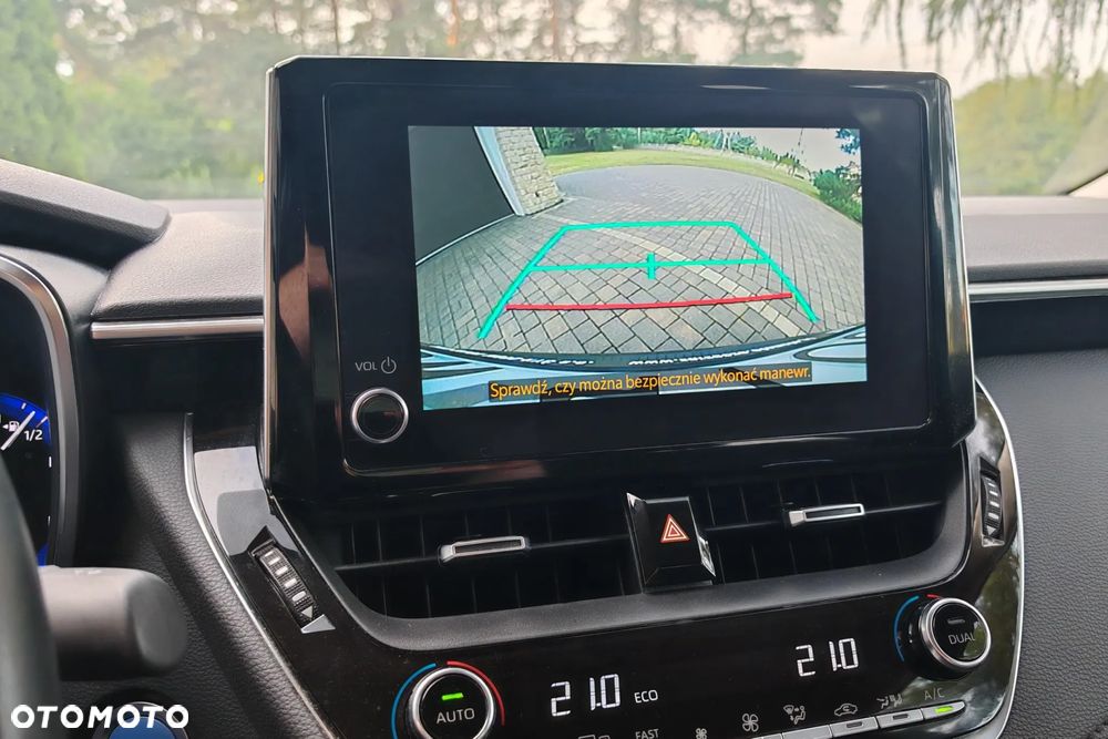 Toyota Corolla 1.8 Hybrid Comfort - 28