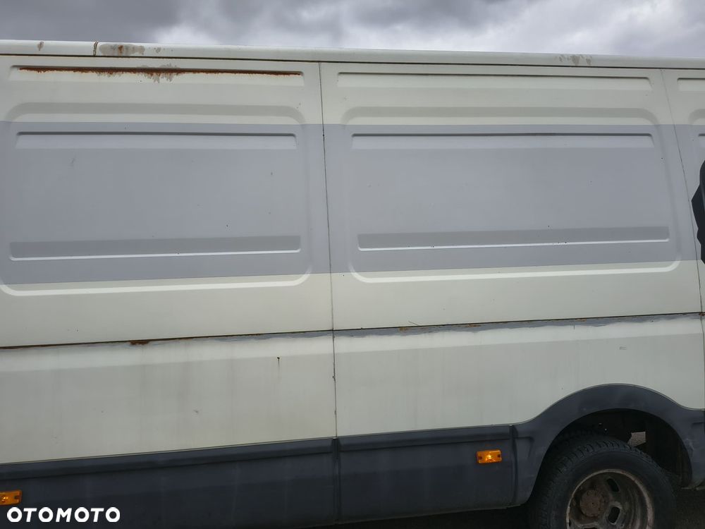 Iveco DAILY 35C14V 3,0HPI - 9