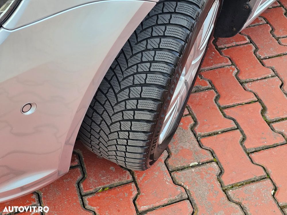 Volkswagen Touran 1.6 TDI DPF BlueMotion Technology DSG Cup - 28