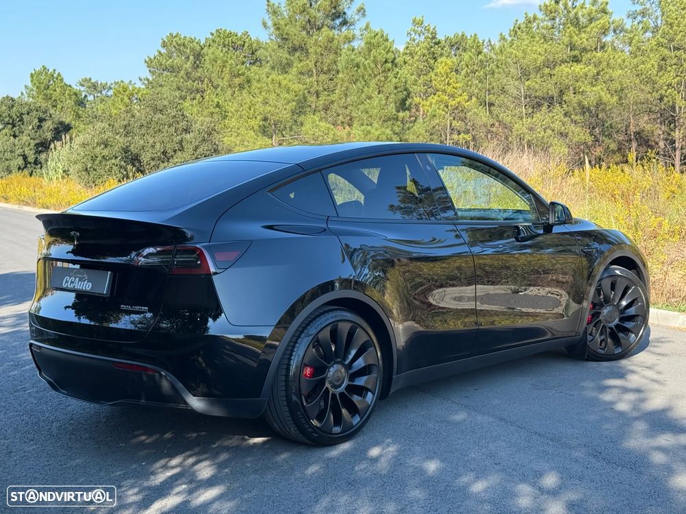 Tesla Model Y Performance Dual Motor AWD - 8