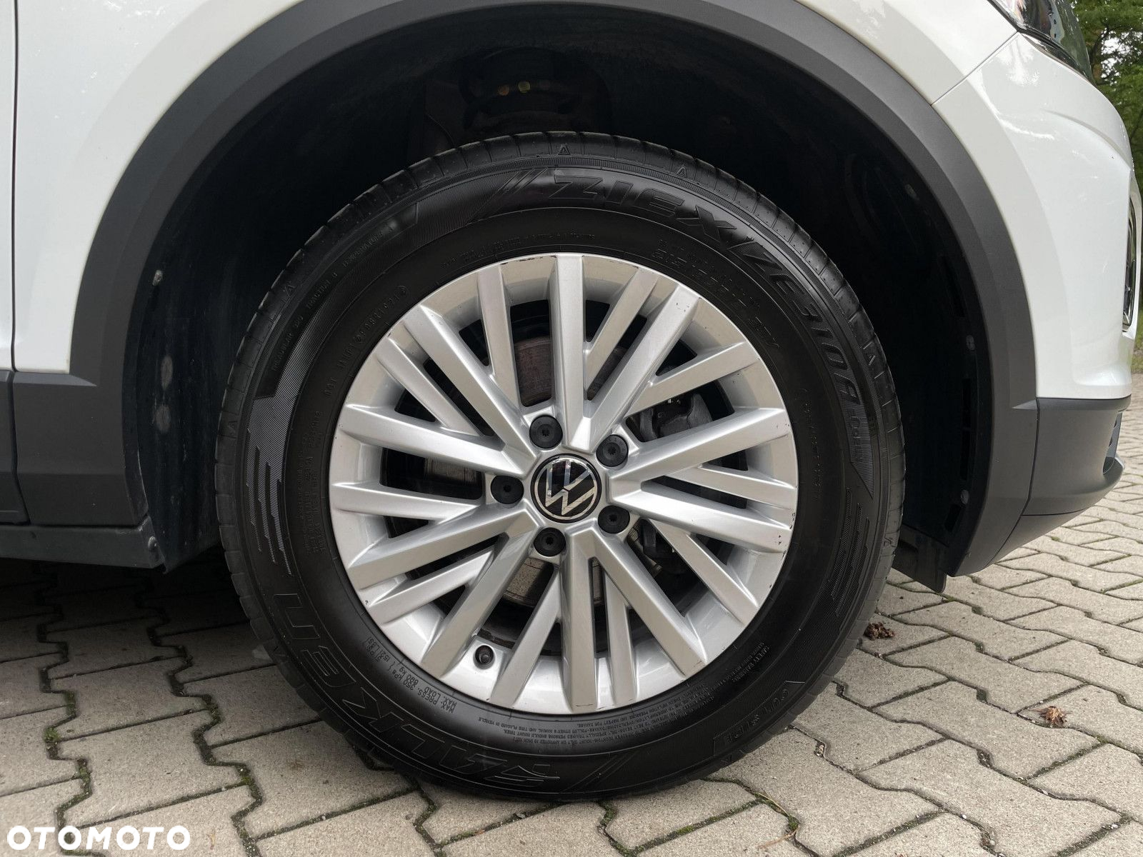 Volkswagen T-Roc - 21