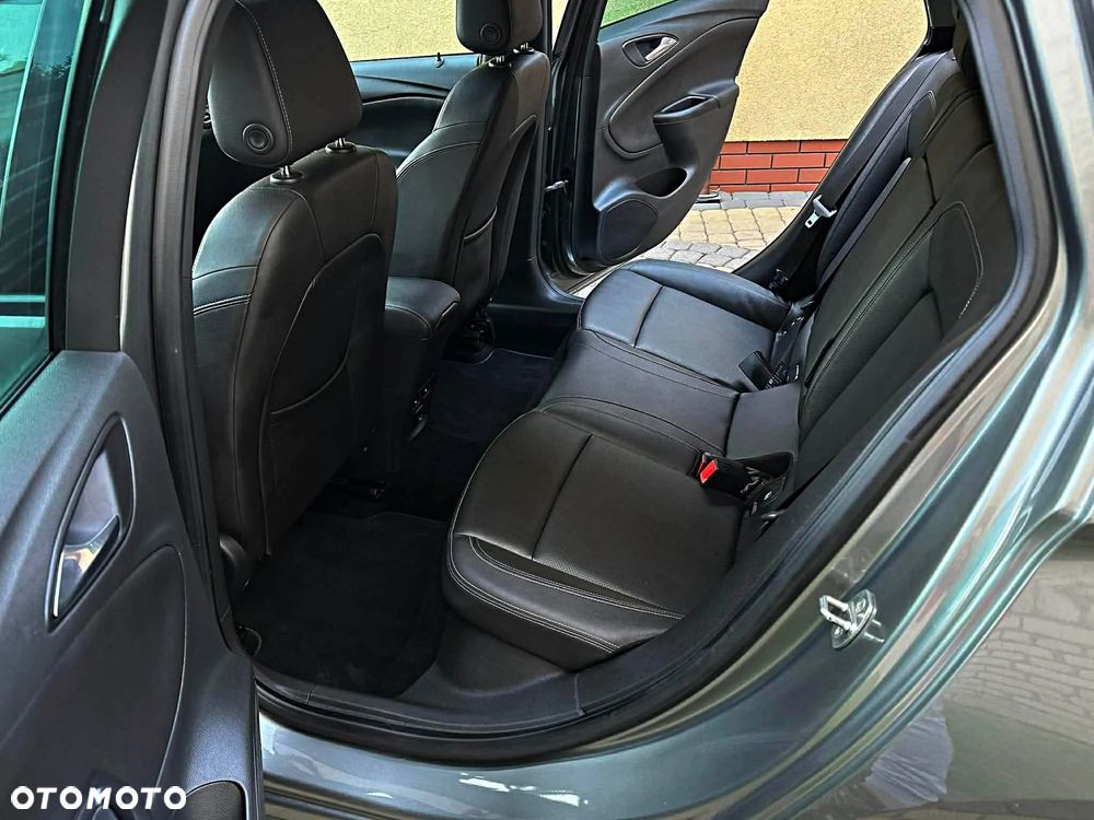 Opel Astra 1.6 CDTI Elite S&S - 36