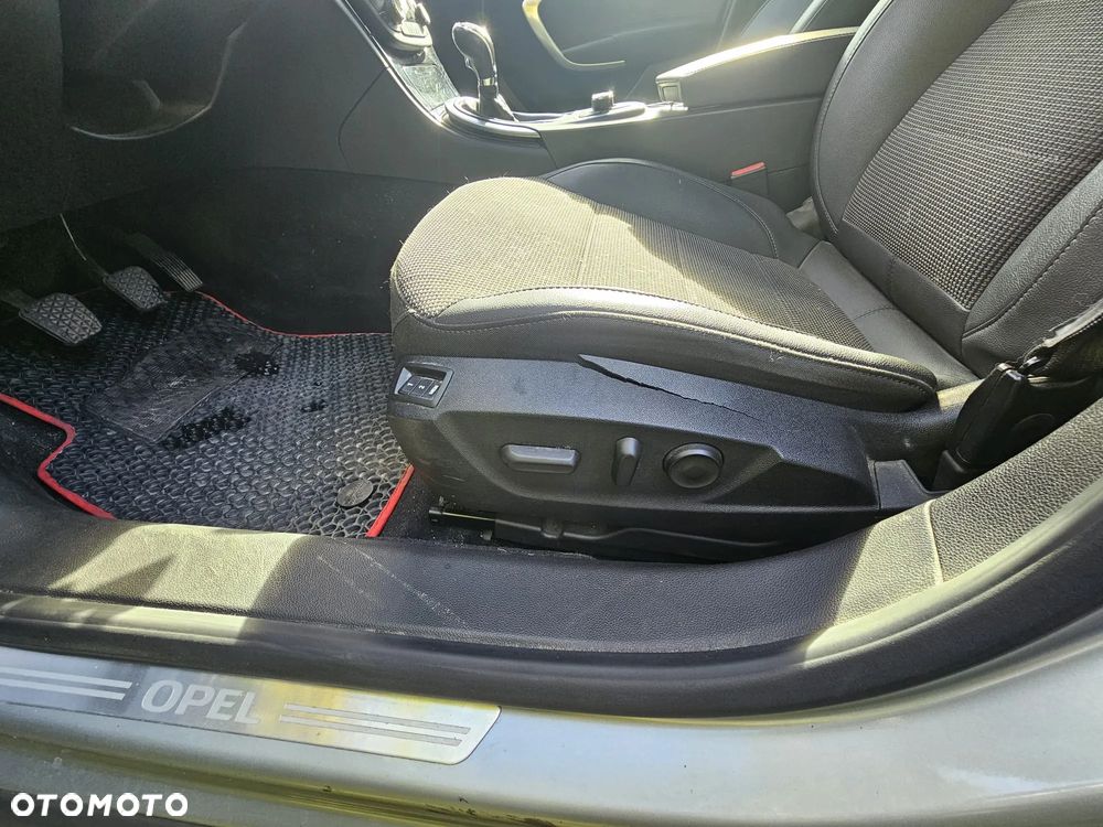 Opel Insignia 2011 photo 2