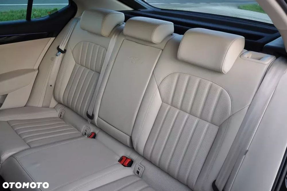Skoda Superb 2.0 TSI L&K DSG - 25