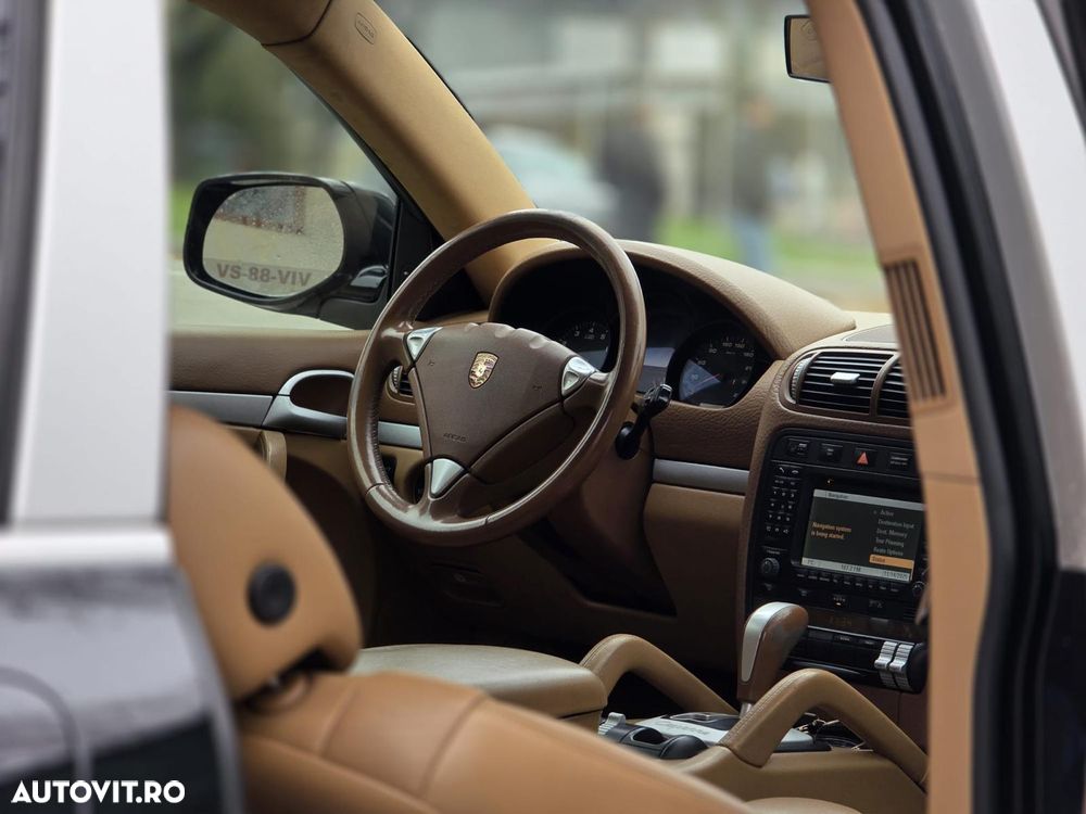 Porsche Cayenne Tiptronic S - 6