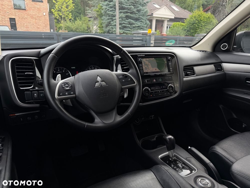 Mitsubishi Outlander 2.0 4WD CVT Diamant Edition+ - 36