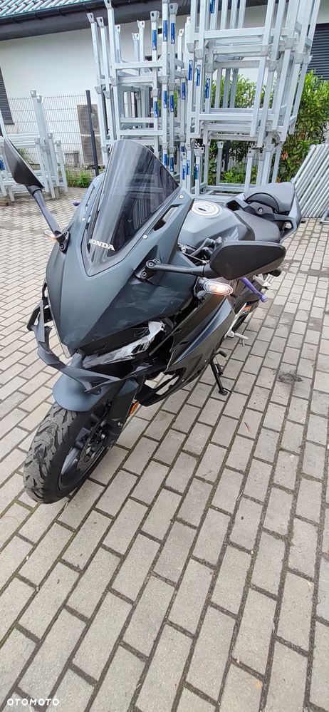 Honda CBR - 11