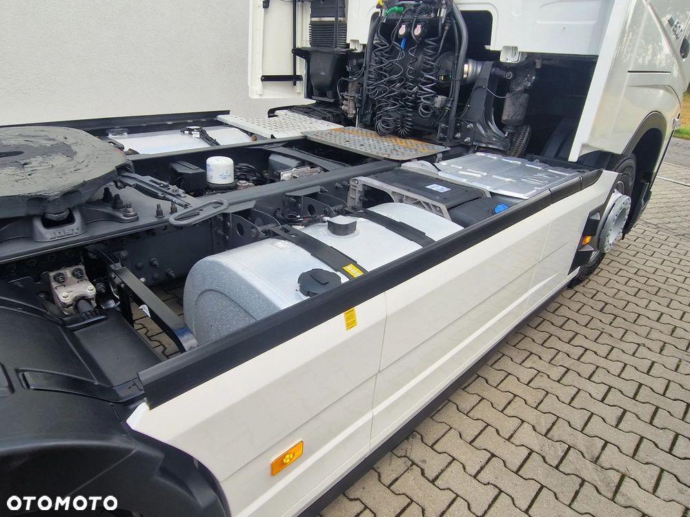 Volvo FH500 I-PARK COOL OSŁONY MIĘDZYOSIOWE - 9