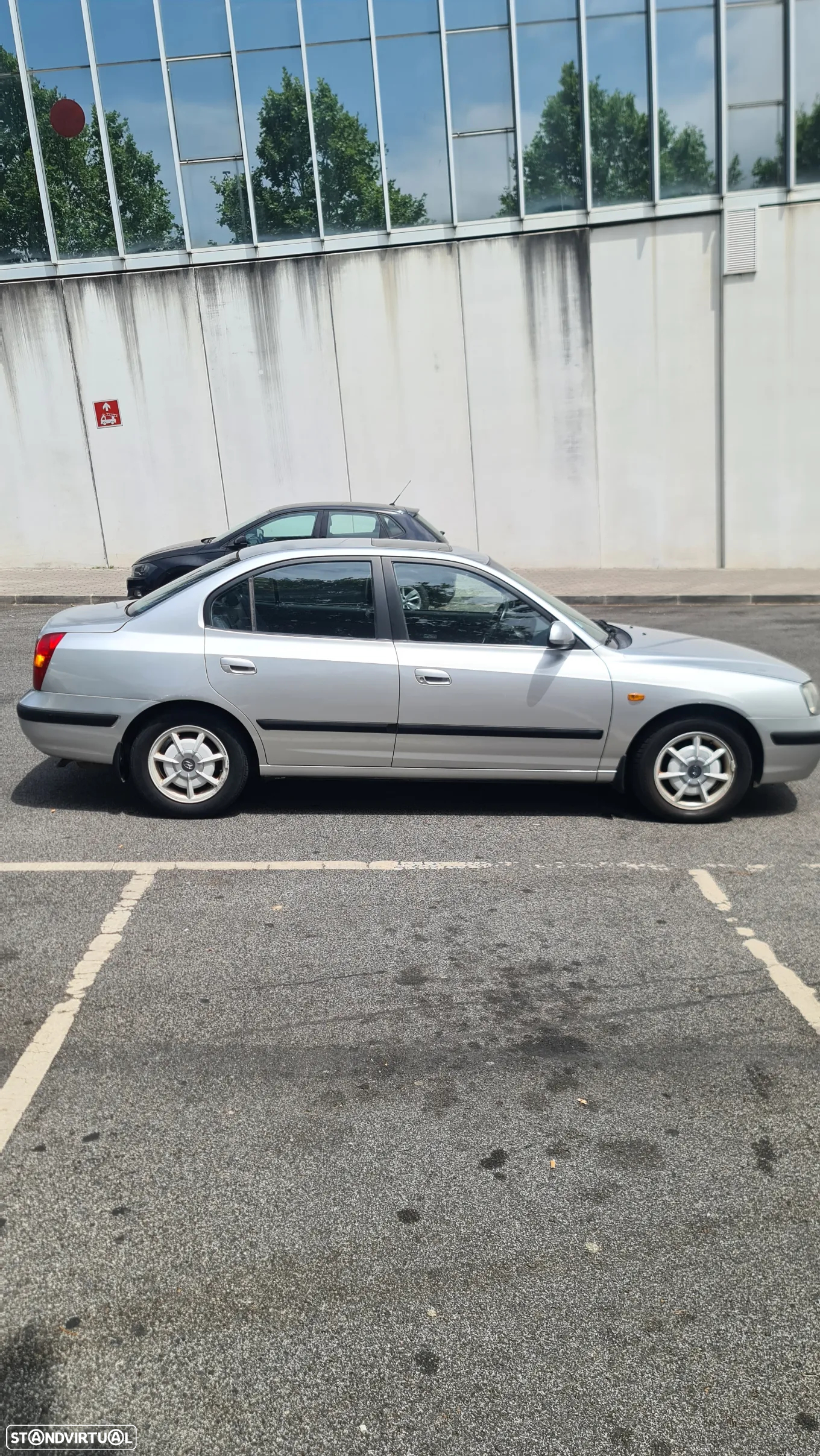 Hyundai Elantra 2.0 GLS Plus - 17