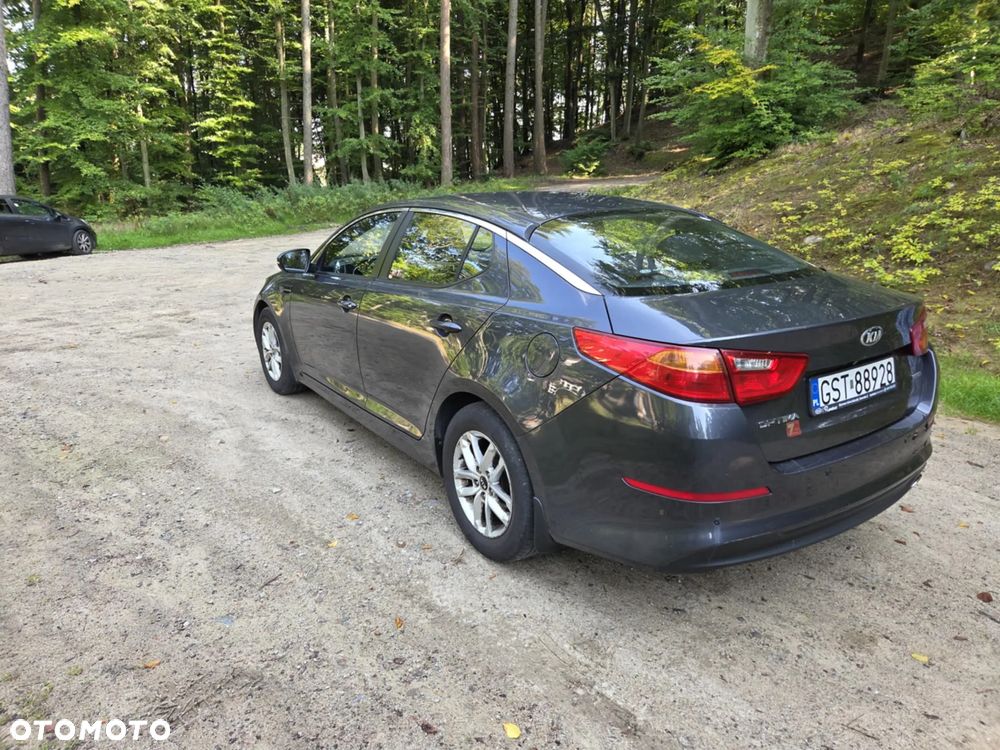 Kia Optima - 8