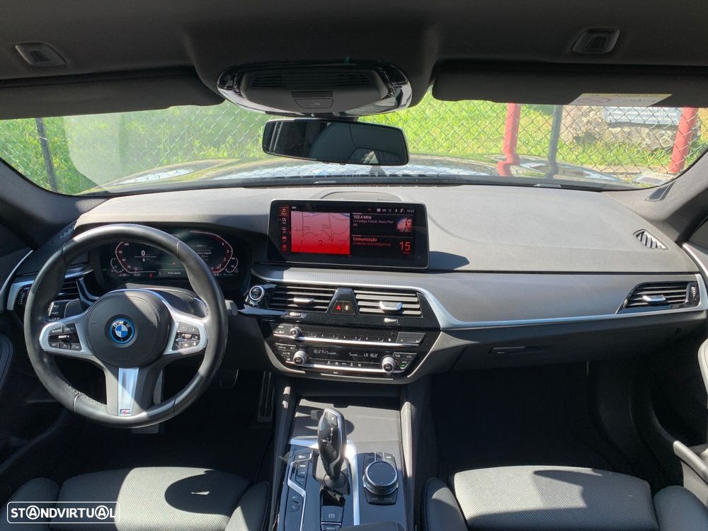 BMW 530 e Pack Desportivo M Pro - 15