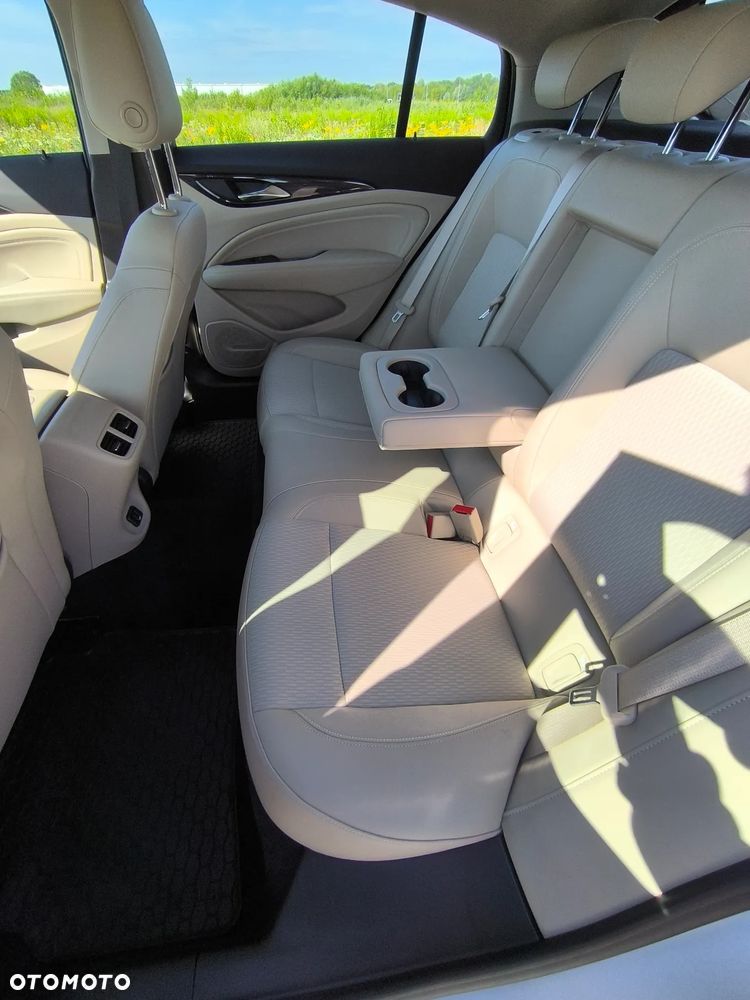 Opel Insignia 1.6 CDTI - 29