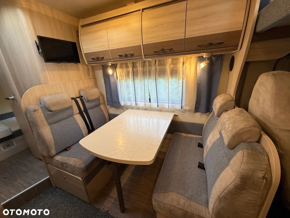 Hobby Kamper,camper I właściciel garażowany 6-osób - 15