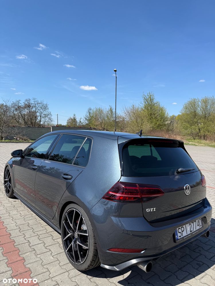 Volkswagen Golf GTI (BlueMotion Technology) DSG - 2
