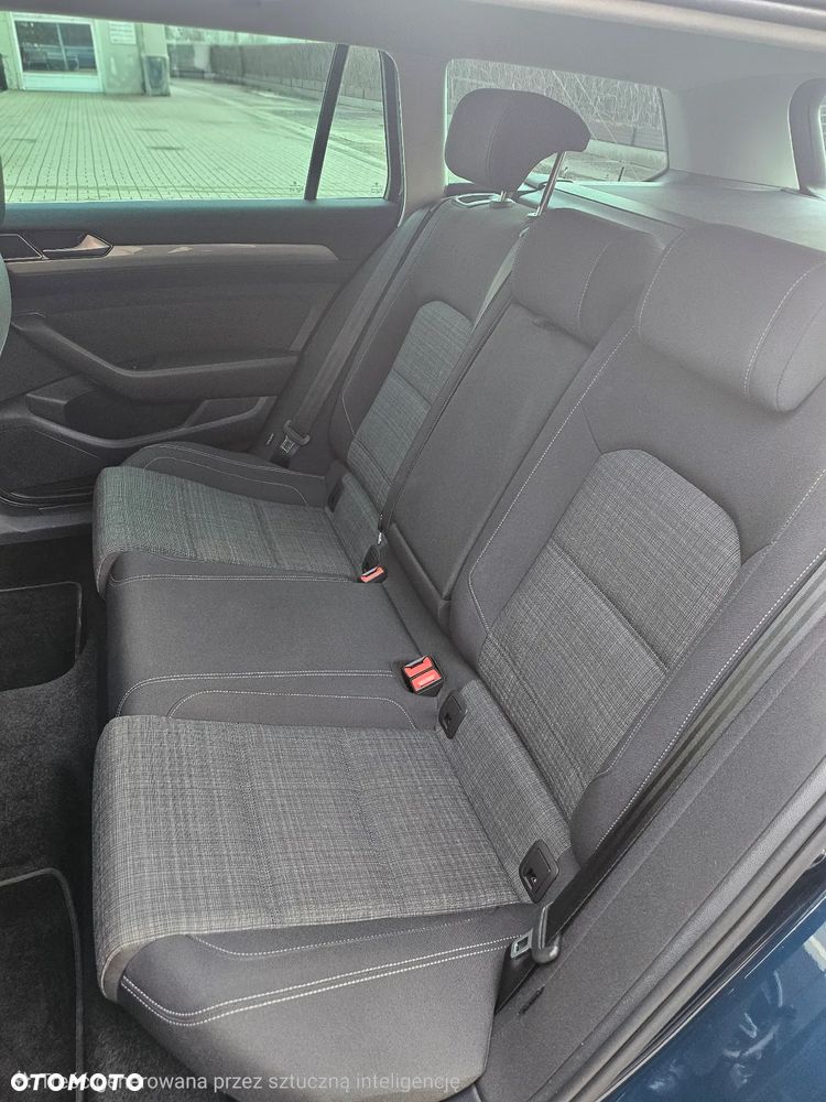 Volkswagen Passat Variant - 22
