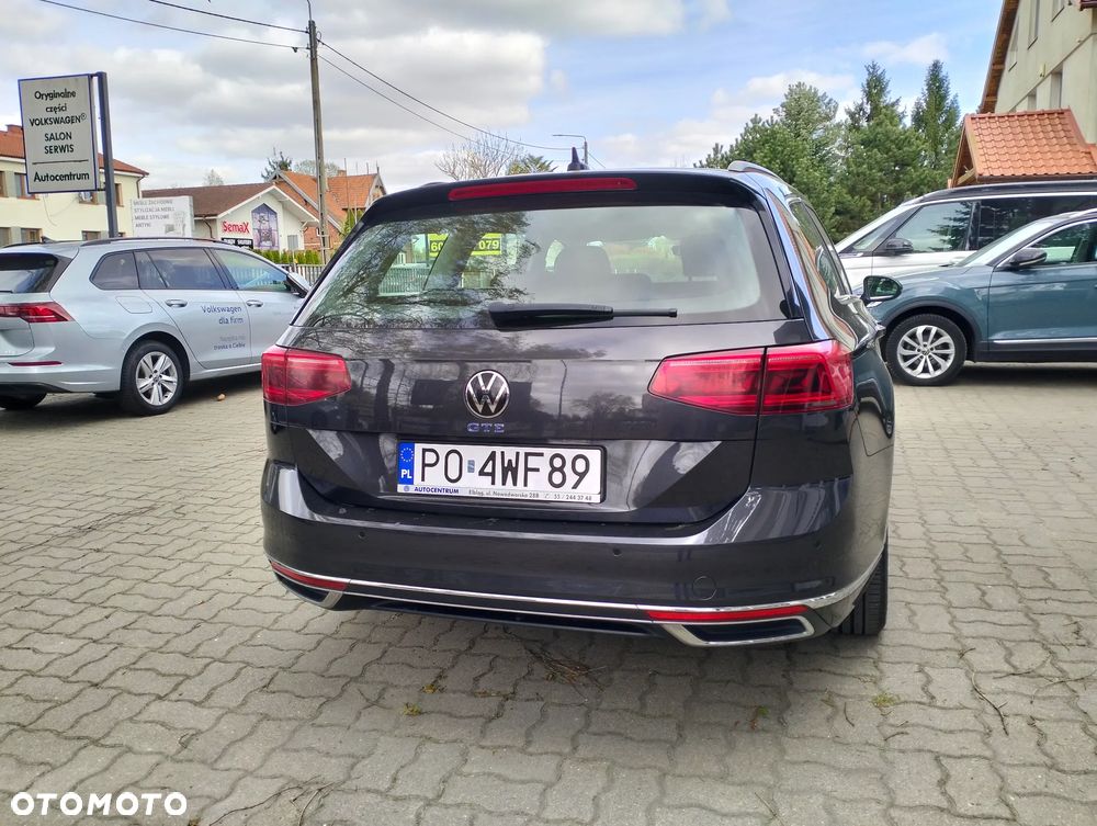 Volkswagen Passat - 30