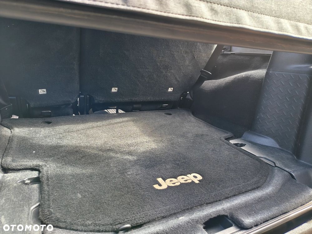 Jeep Wrangler - 39