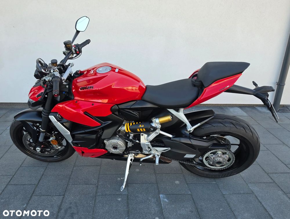 Ducati Streetfighter V2 - 4