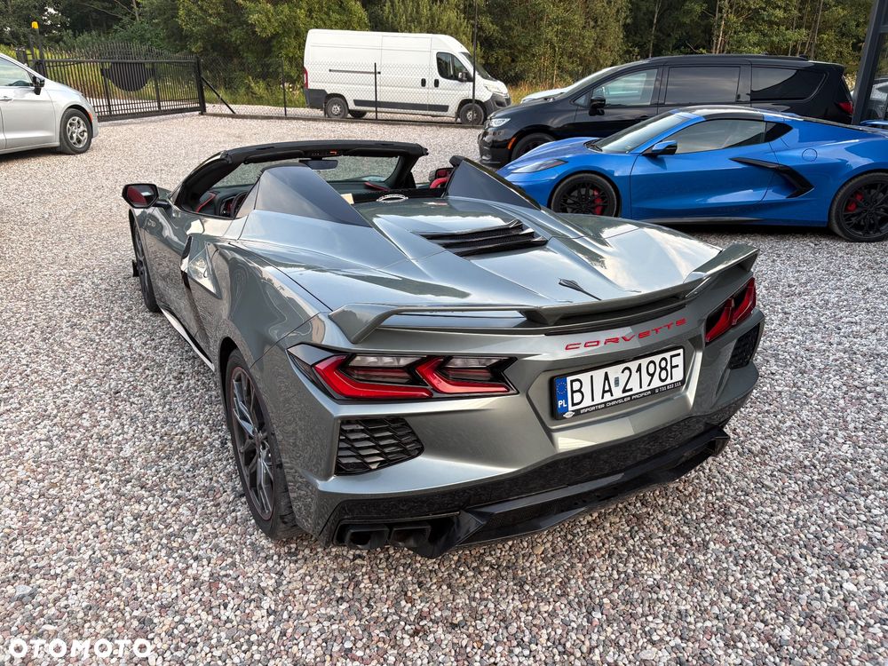 Chevrolet Corvette - 14