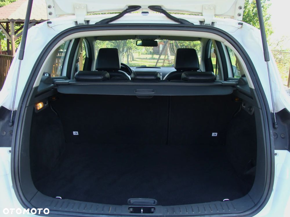 Ford Kuga 2.0 TDCi 4x4 Titanium - 12