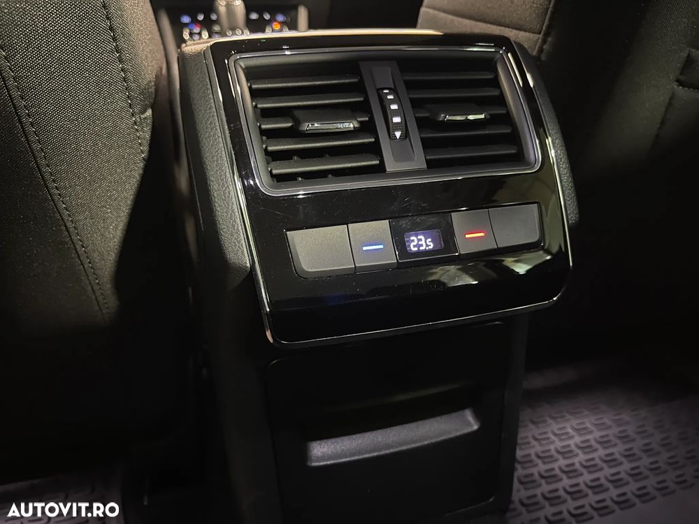 Skoda Superb 2.0 TDI DSG Style - 27