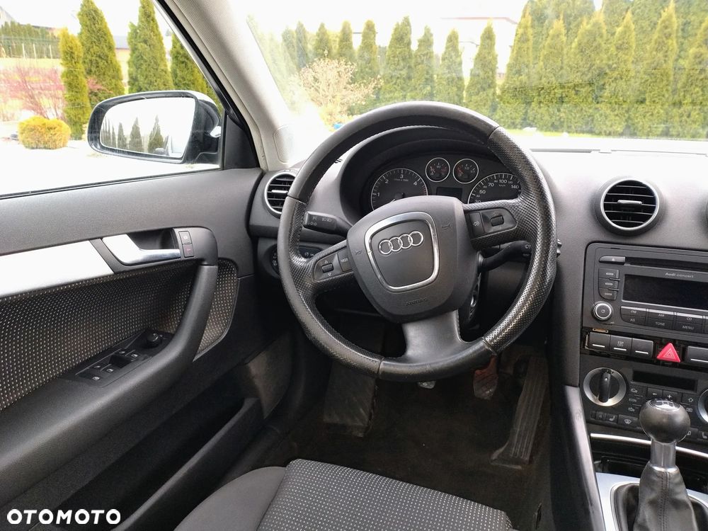 Audi A3 Sportback 2.0 TDI Ambiente - 22