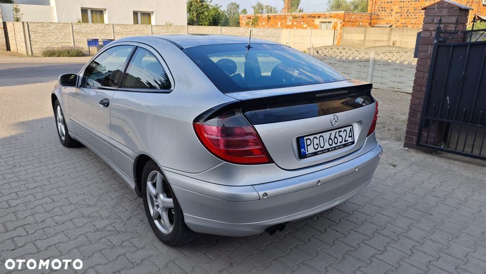 Mercedes-Benz Klasa C 180 Kompressor Sportcoupe - 5
