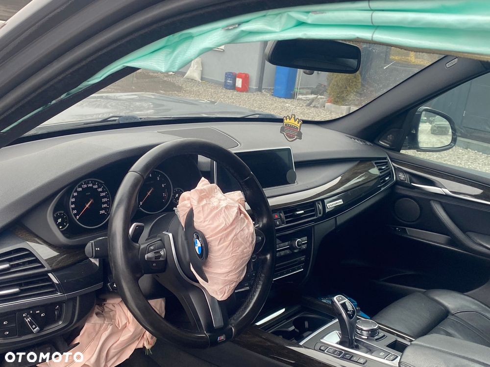 BMW X5 xDrive50i Sport-Aut - 13