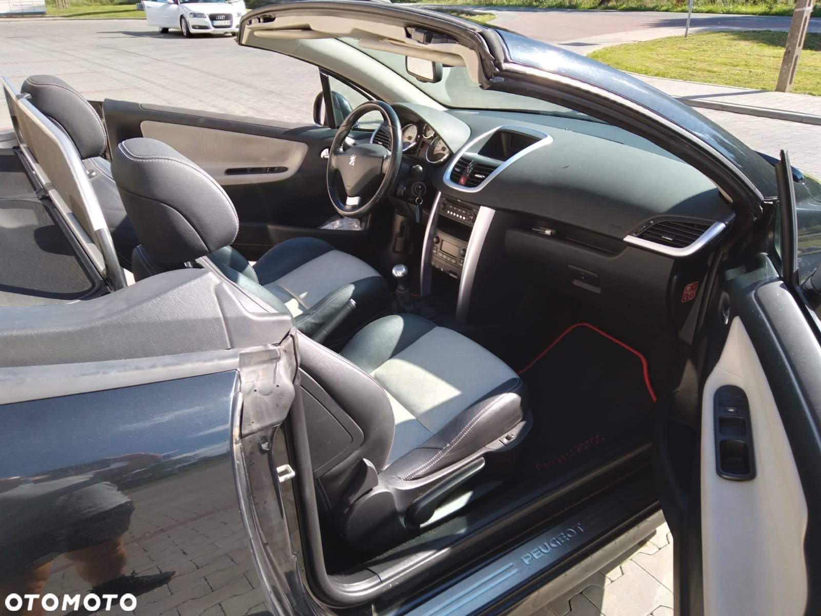 Peugeot 207 CC 1.6 Intense - 9