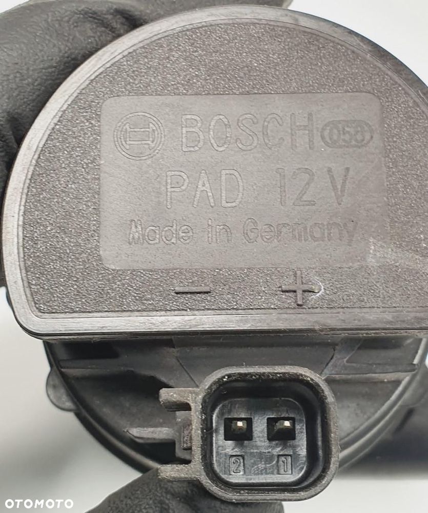 POMPKA OBIEGU WODY JAGUAR XF X250 4R83-18D474-AB - 3