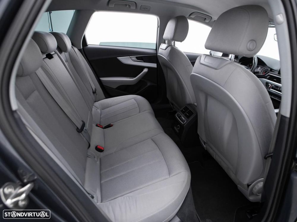 Audi A4 Avant 2.0 TDI Advance - 12