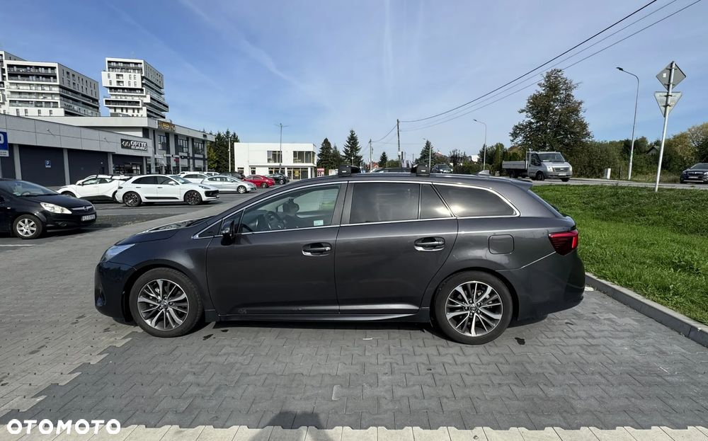 Toyota Avensis 2.0 Prestige MS - 8