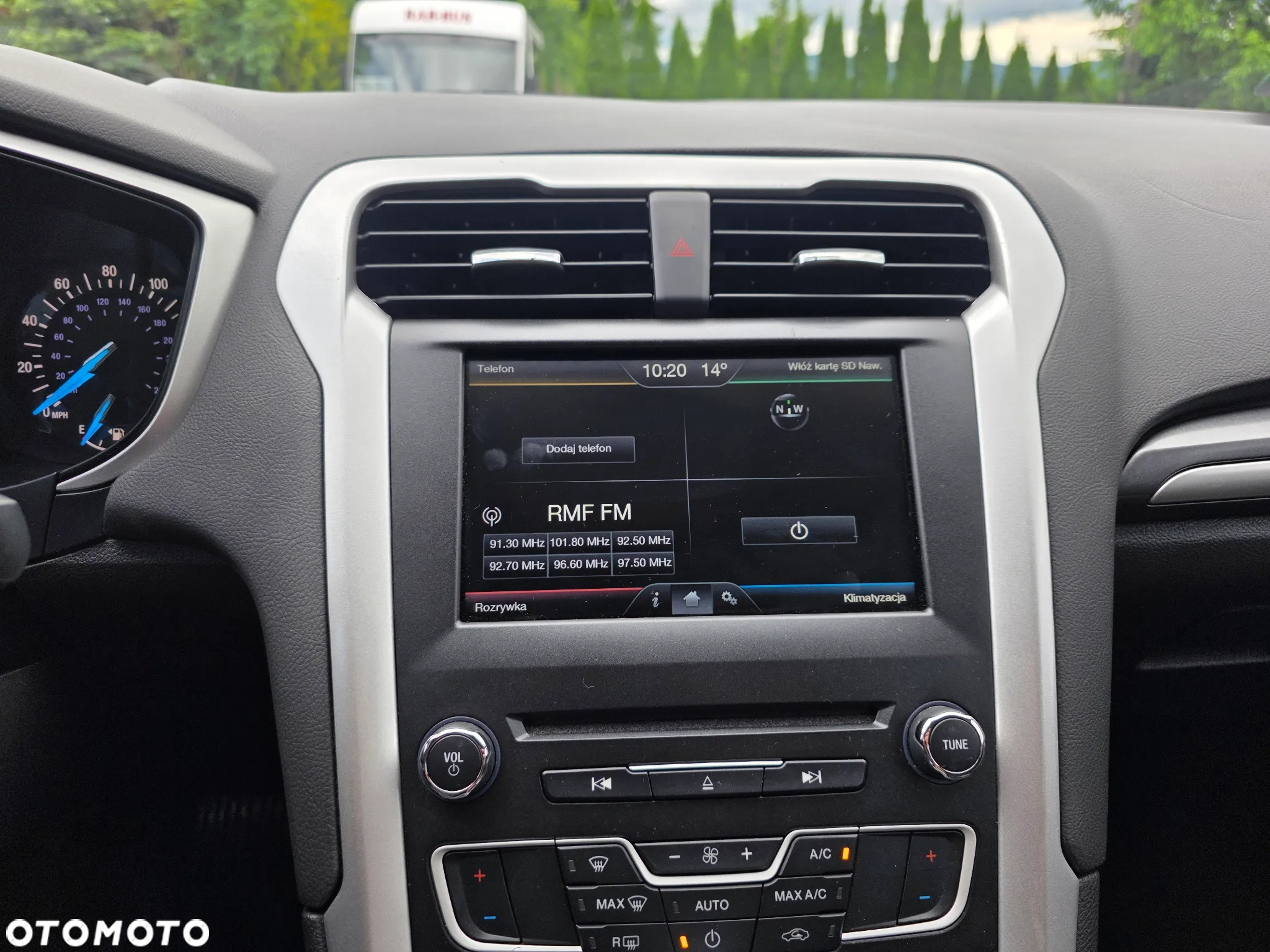 Ford Fusion - 19