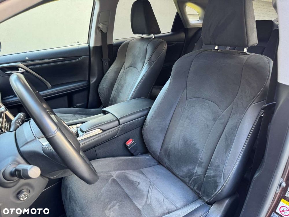 Lexus RX - 19