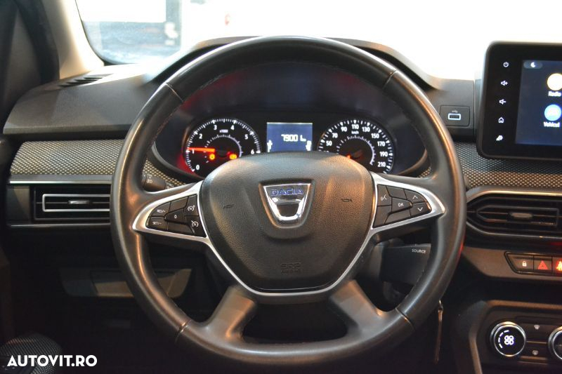 Dacia Logan TCe 90 MT6 Comfort - 17