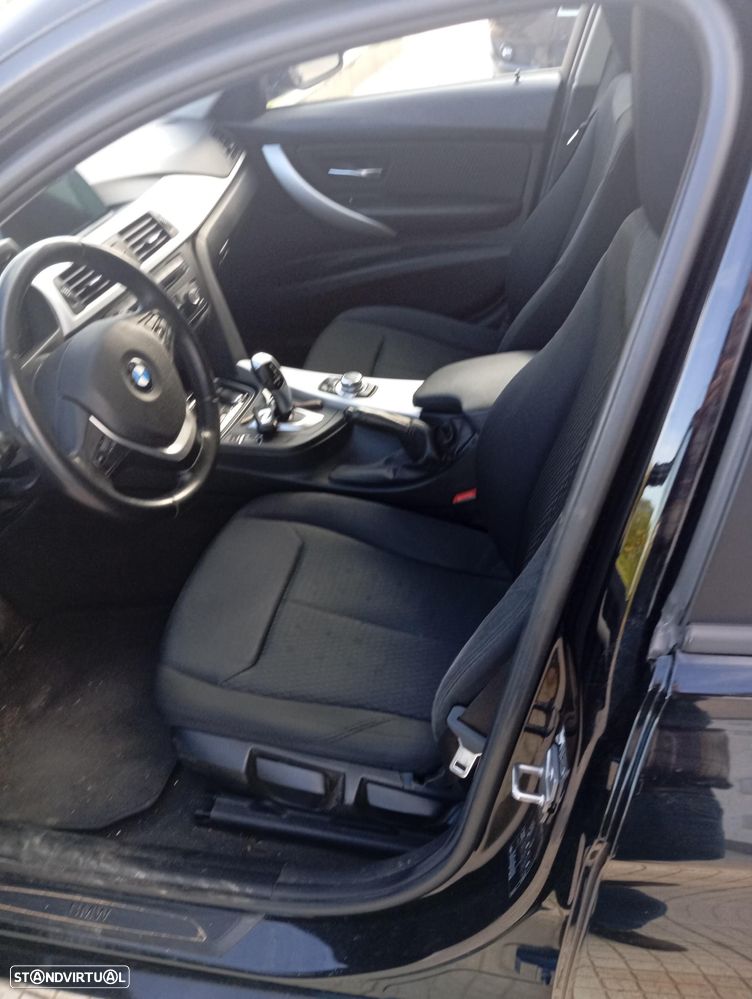 BMW 318 d Navigation Sport Auto - 7