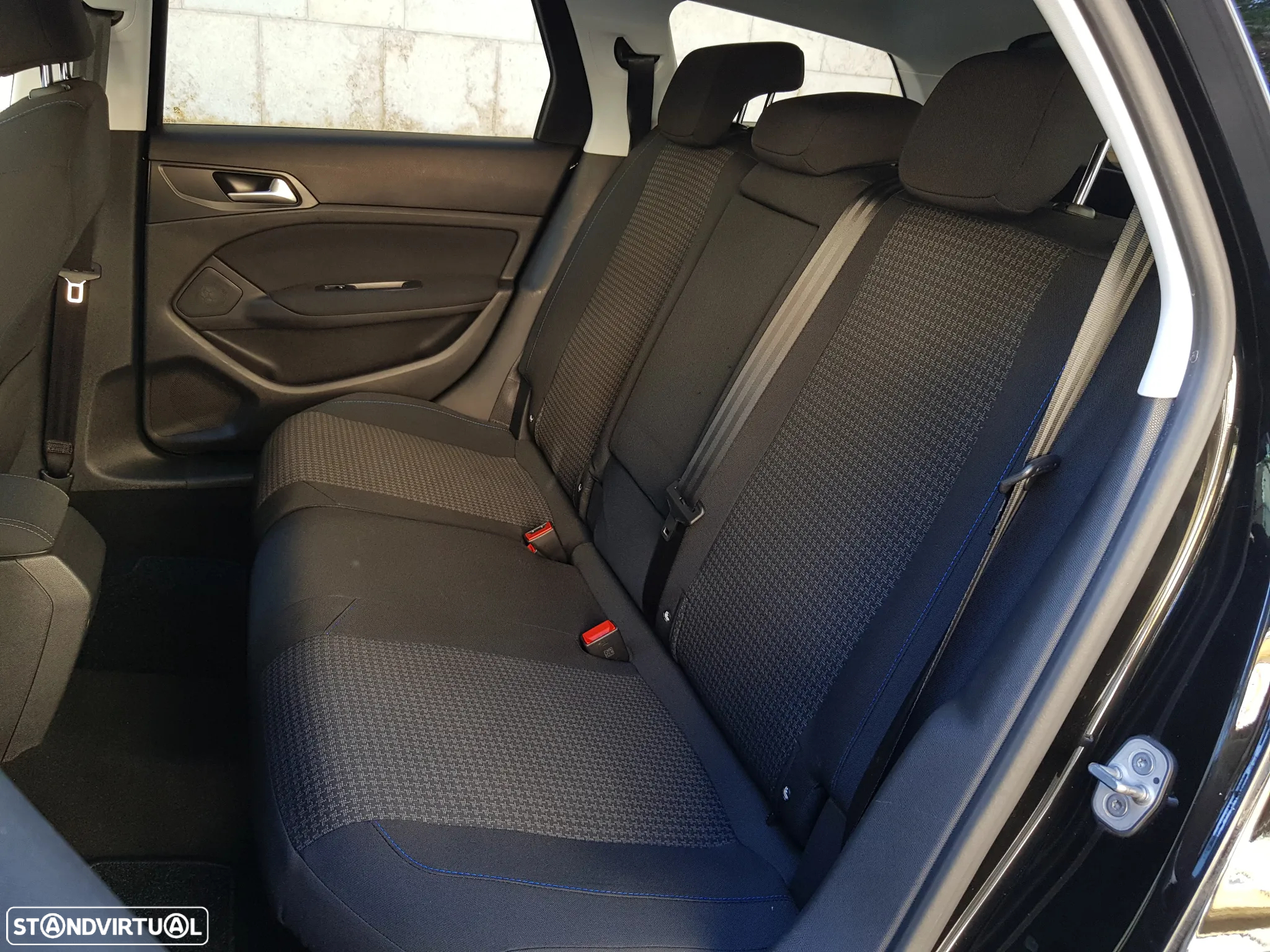 Peugeot 308 SW 1.5 BlueHDi Style EAT8 - 32