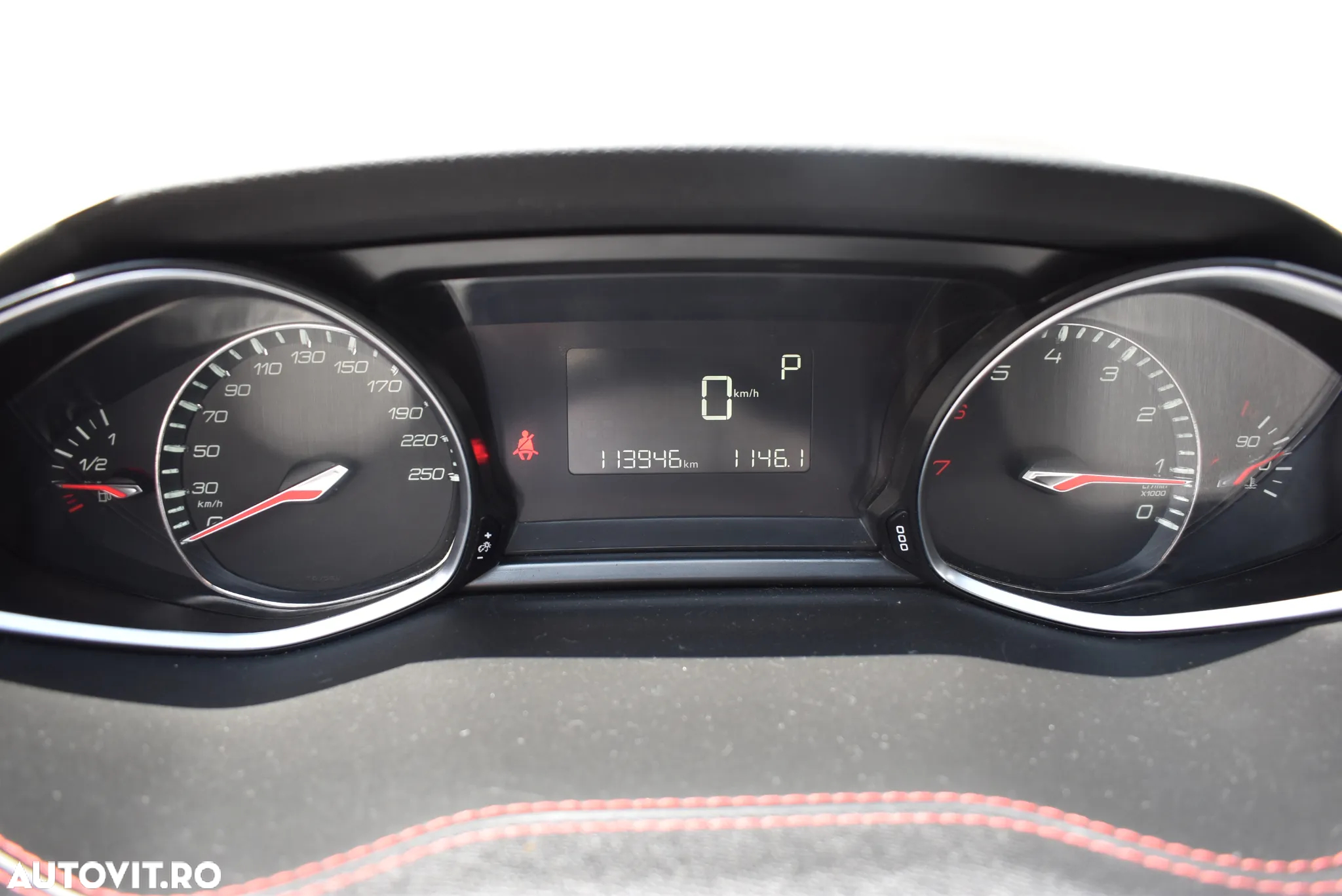 Peugeot 308 SW 1.2 L PureTech Turbo Allure Aut. - 10