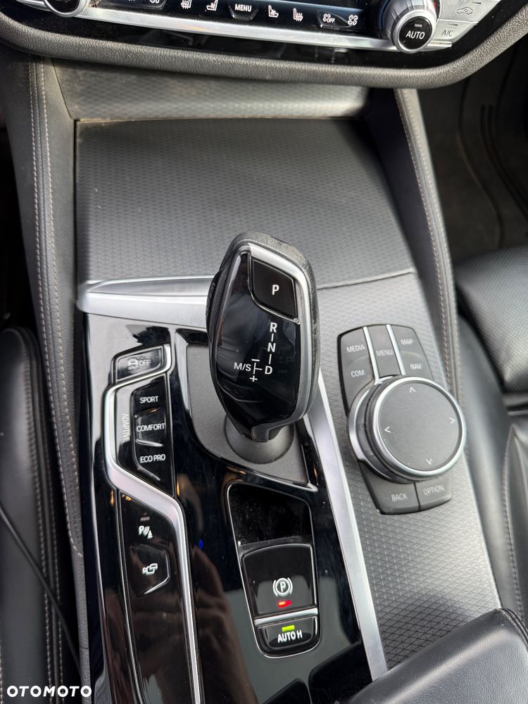 BMW Seria 5 540d xDrive mHEV M Sport sport - 10