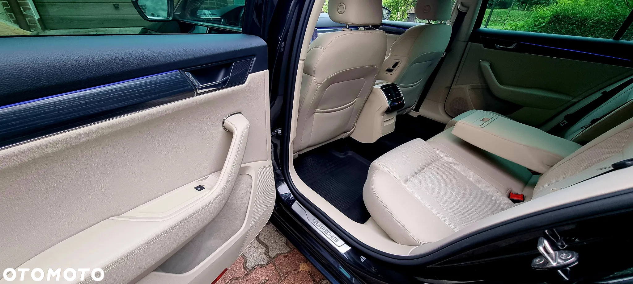 Skoda Superb 2.0 TDI SCR Style DSG - 23