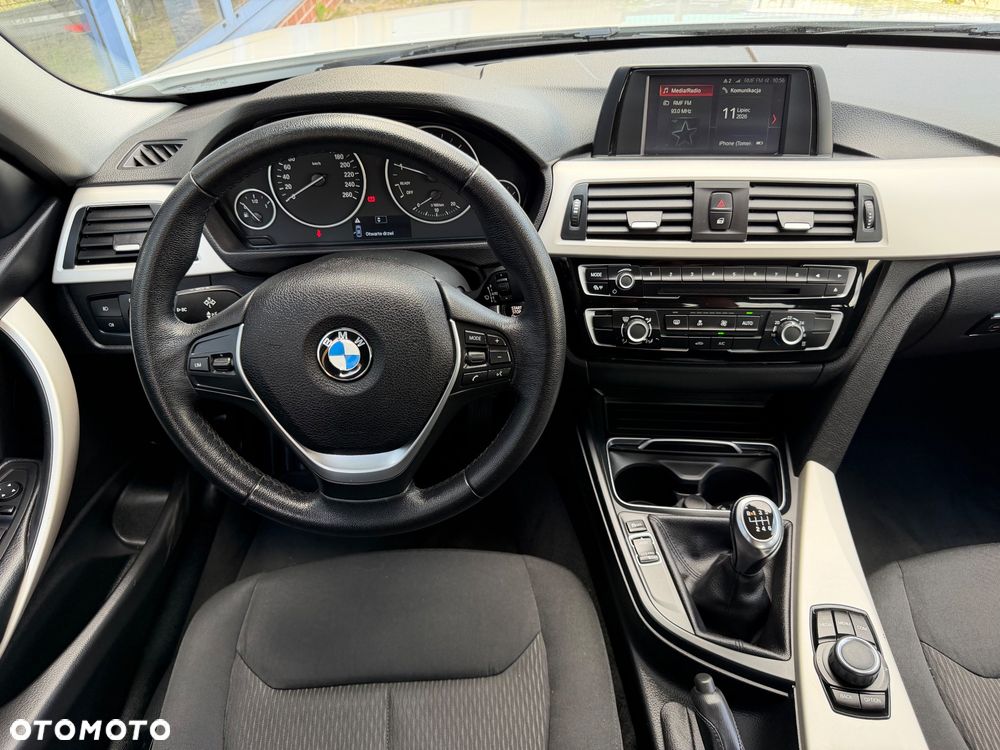 BMW Seria 3 318i Advantage - 20