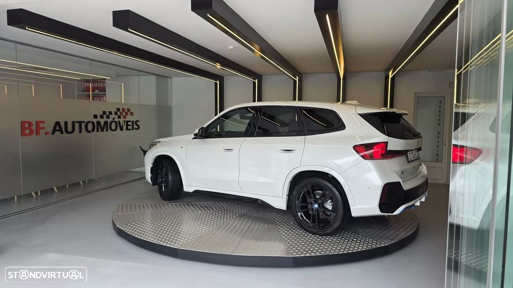 BMW iX1 xDrive30 Pack Desportivo M - 15