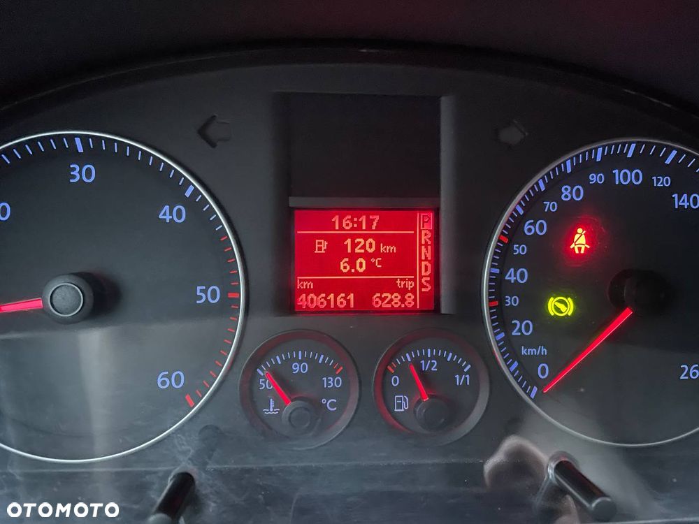 Volkswagen Touran 1.9 TDI Conceptline DSG - 2