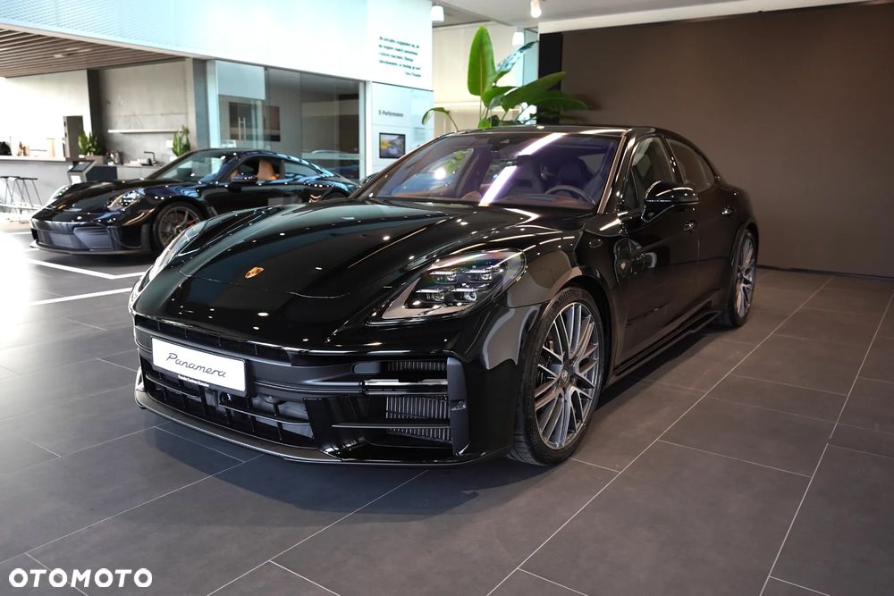 Porsche Panamera 4 E-Hybrid - 1