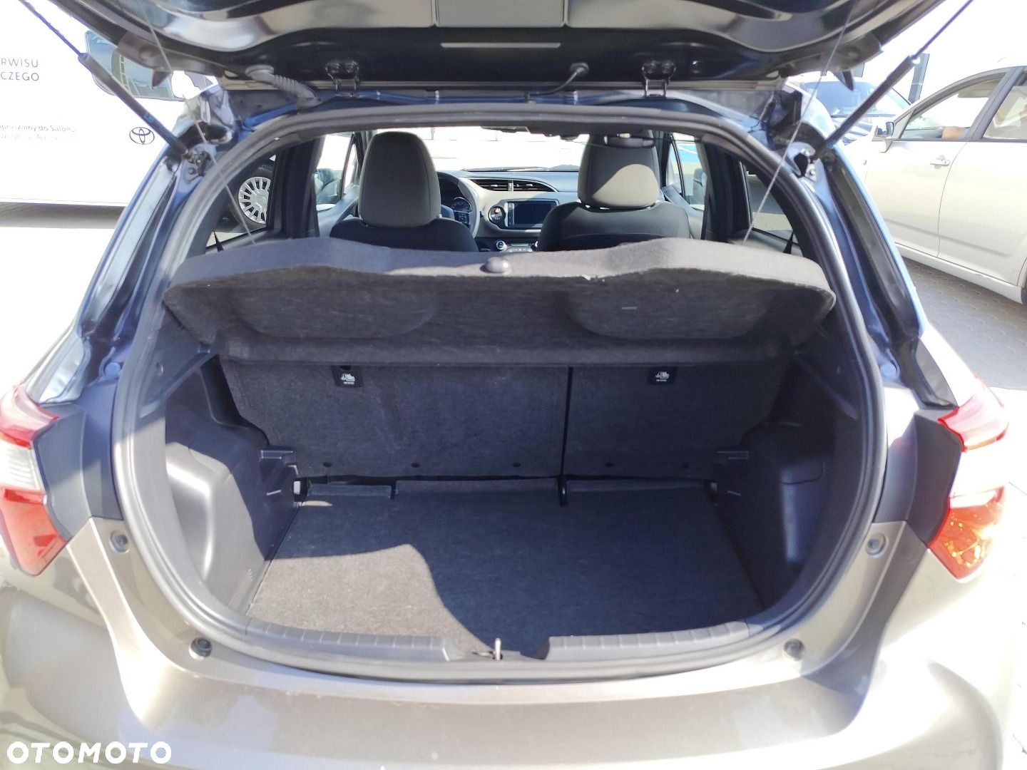 Toyota Yaris - 11