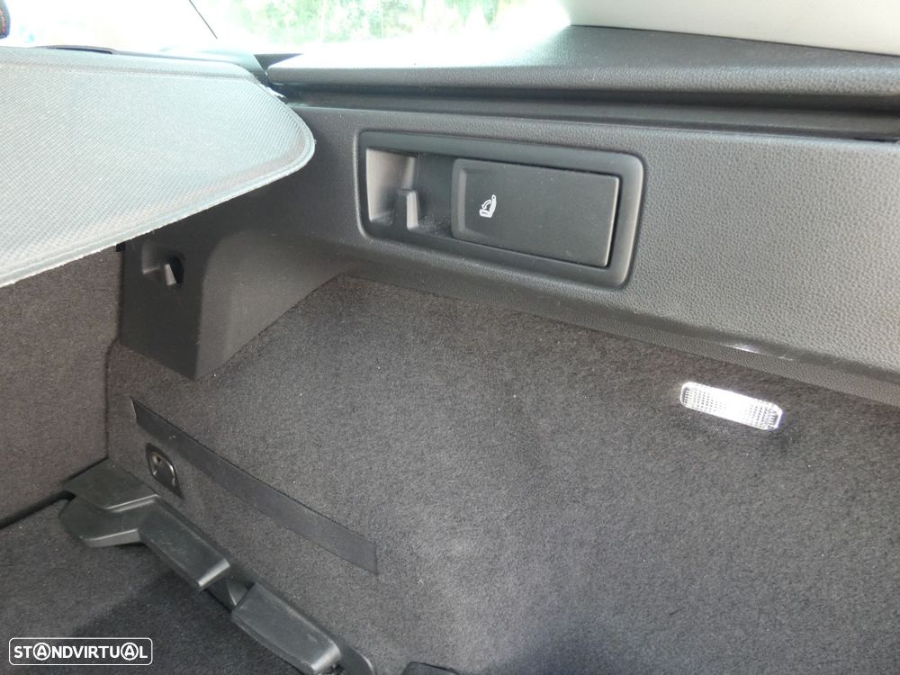 SEAT Leon ST 2.0 TDI FR DSG - 46